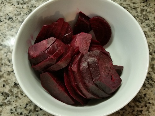 peel and slice boiled beets