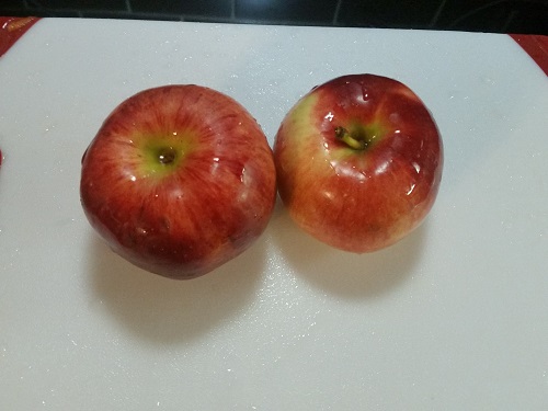 use two red apples